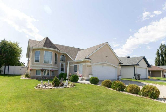 5905 61 Avenue, Ponoka