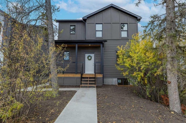 1326 23 Street, Didsbury