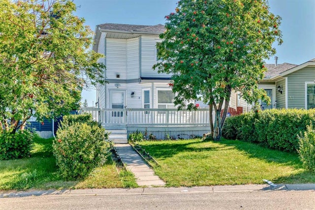 33 Martinridge Place Ne, Calgary