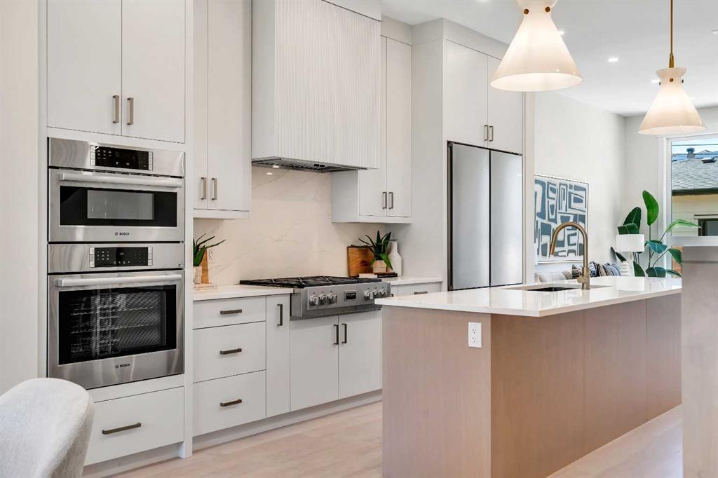 1130a Regent Crescent Northeast, Calgary – Residential Semi Detached Listing Photo 9