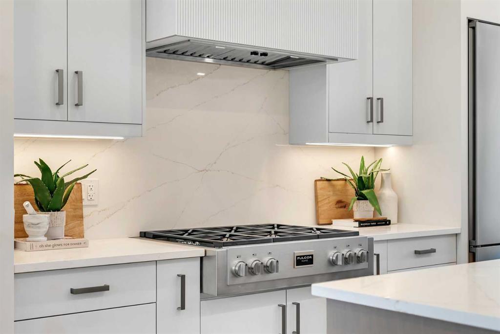 1130a Regent Crescent Northeast, Calgary – Residential Semi Detached Listing Photo 11