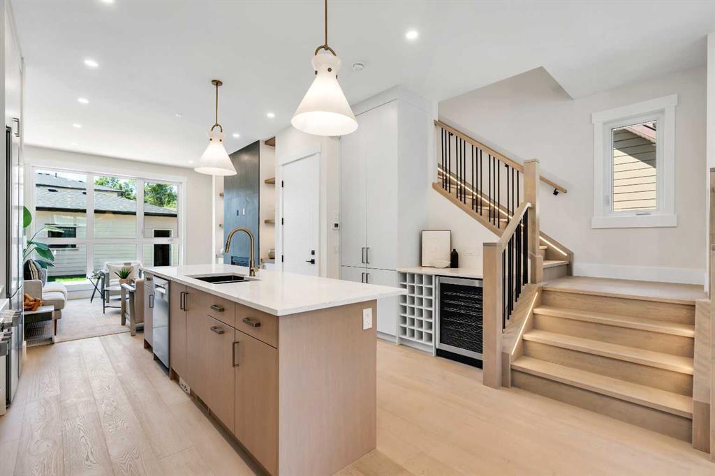 1130a Regent Crescent Northeast, Calgary – Residential Semi Detached Listing Photo 13