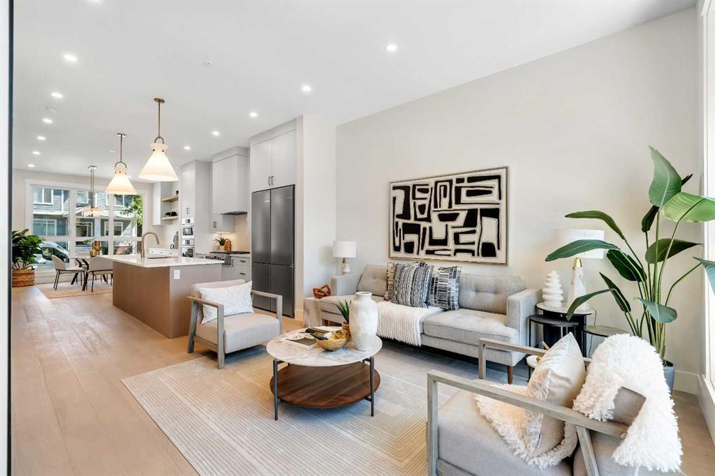 1130a Regent Crescent Northeast, Calgary – Residential Semi Detached Listing Photo 16