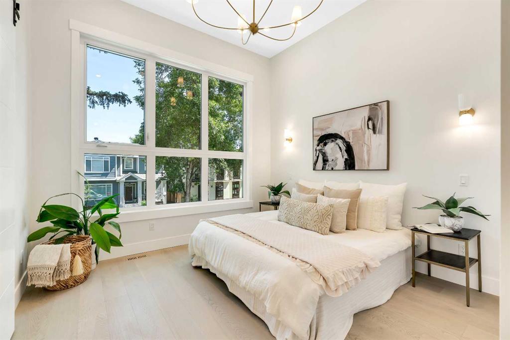 1130a Regent Crescent Northeast, Calgary – Residential Semi Detached Listing Photo 22