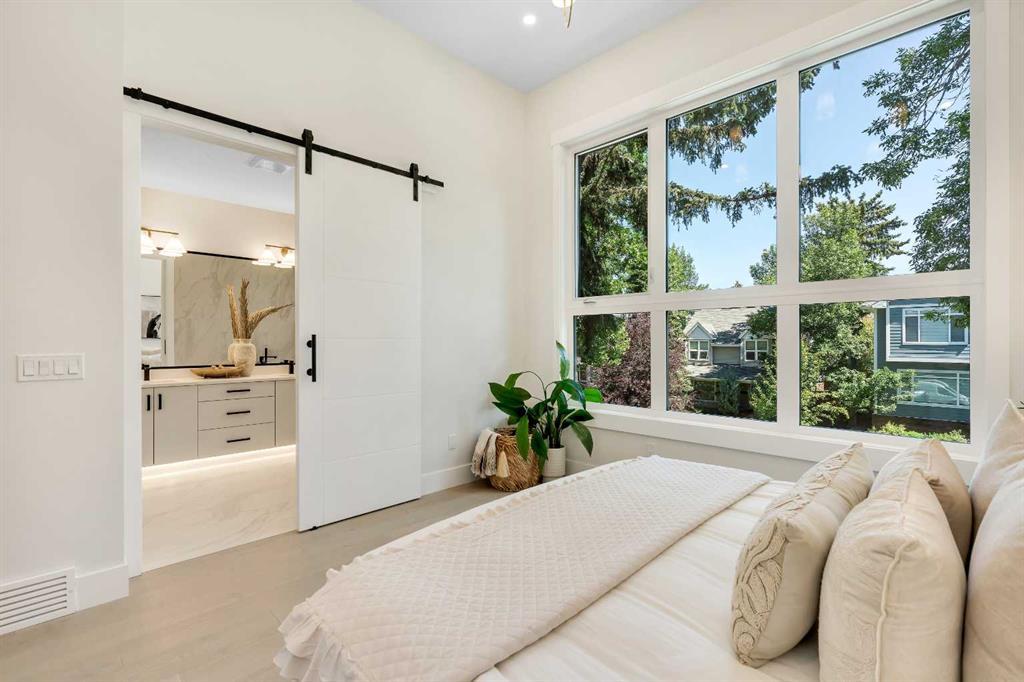 1130a Regent Crescent Northeast, Calgary – Residential Semi Detached Listing Photo 23