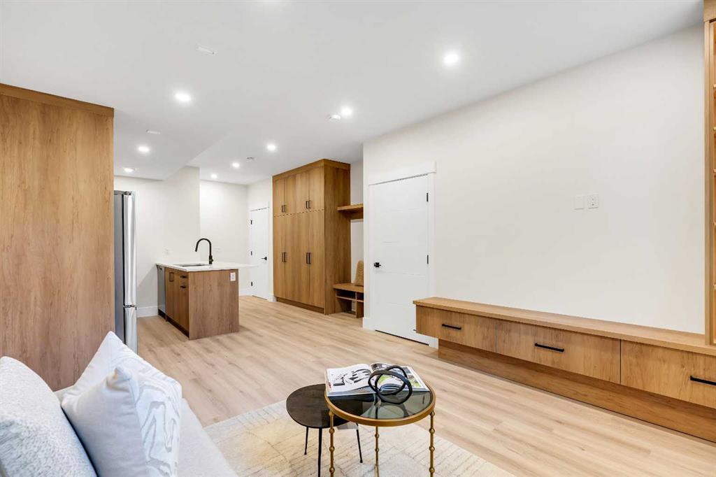 1130a Regent Crescent Northeast, Calgary – Residential Semi Detached Listing Photo 37