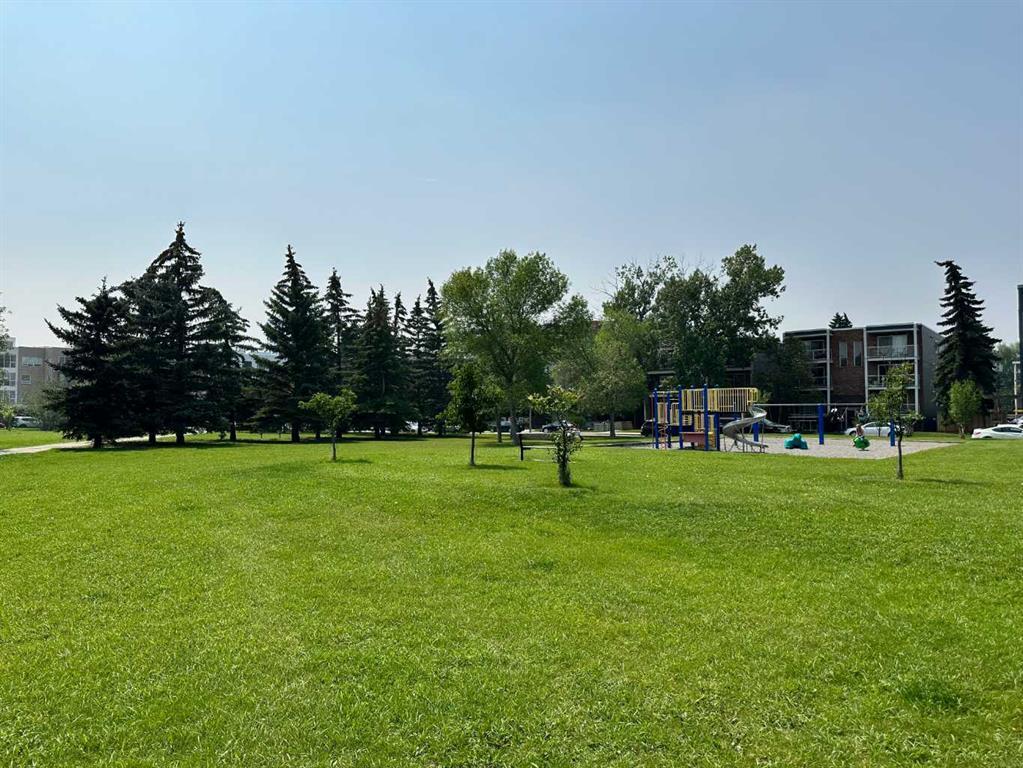 1130a Regent Crescent Northeast, Calgary – Residential Semi Detached Listing Photo 49