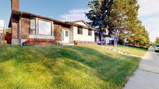 1808 65 Street Ne, Calgary