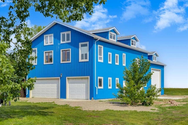 119016 273 Avenue E, Rural Foothills County