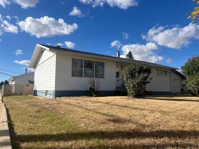 4502 56 Avenue, Lloydminster