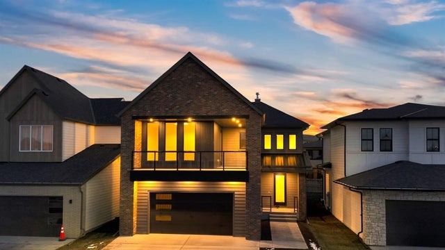 30 Greenwich Row Nw, Calgary