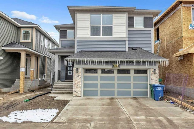 1098 Midtown Avenue Sw, Airdrie
