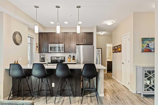 204, 10 Mahogany Mews Se, Calgary
