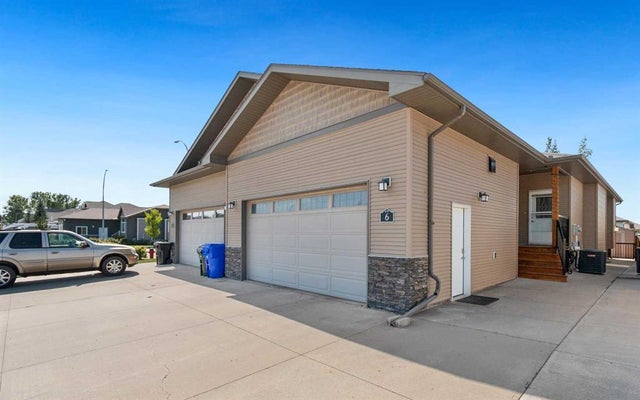 6 Valiant Crescent, Olds