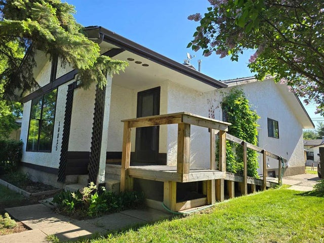 10825 91 Street, Peace River