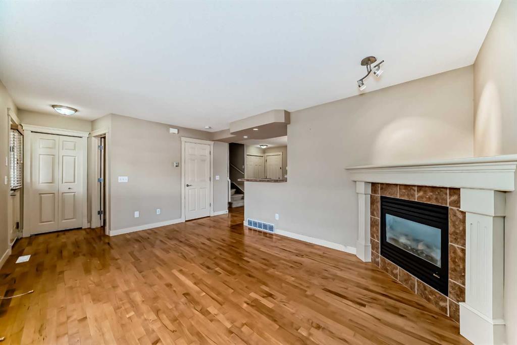 42 Ypres Green Southwest, Calgary – Residential Semi Detached Listing Photo 14