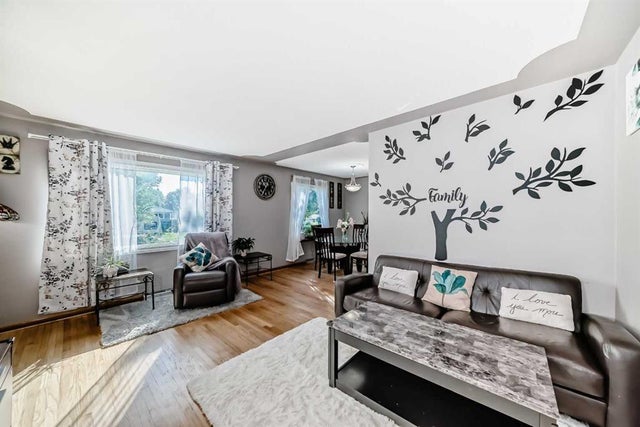 1011 18a Street Ne, Calgary