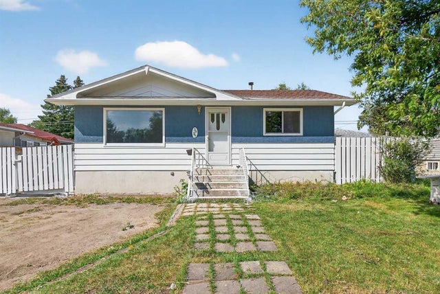 5923 Centre Street Nw, Calgary