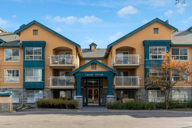 140, 30 Richard Court Sw, Calgary