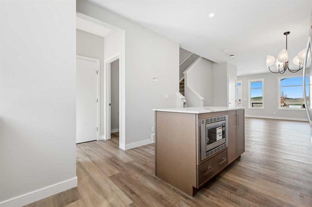 7023 Rangeview Avenue Se, Calgary