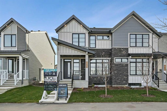 7035 Rangeview Avenue Se, Calgary