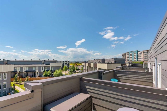 312, 19500 37 Street Se, Calgary