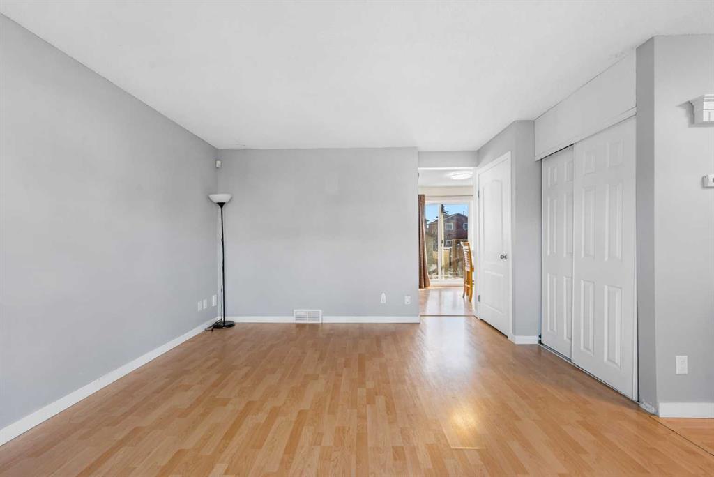 47 Martindale Mews Ne Calgary Alberta T3J 2V5 Martindale Home For Sale