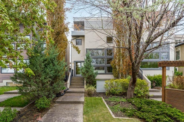 2134 30 Avenue Sw, Calgary
