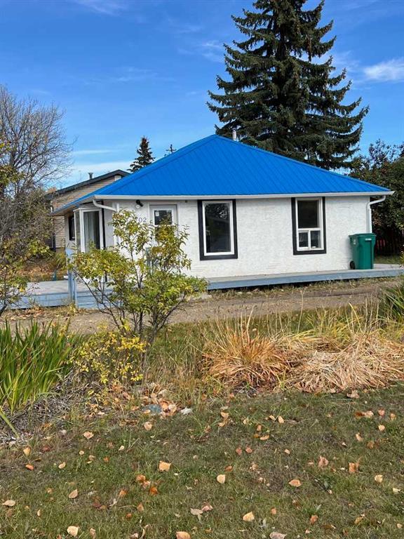 702 6th Avenue, Beaverlodge