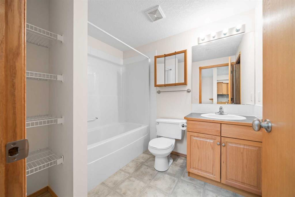 2248, 151 Country Village Road Northeast, Calgary – Residential Apartment Listing Photo 18