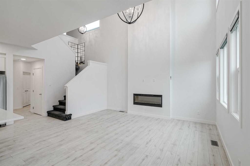 34 Belmont Crescent Southwest, Calgary – Residential Detached Listing Photo 9