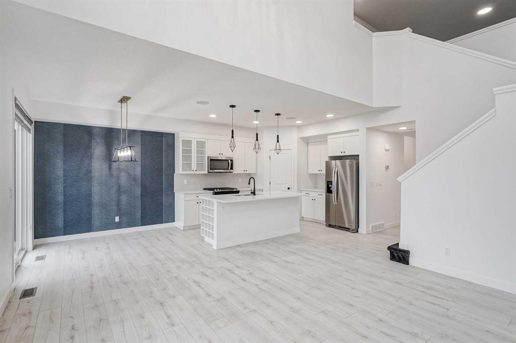 34 Belmont Crescent Southwest, Calgary – Residential Detached Listing Photo 10