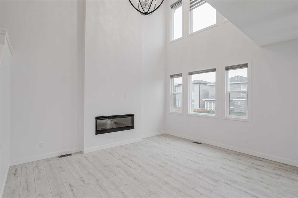 34 Belmont Crescent Southwest, Calgary – Residential Detached Listing Photo 8