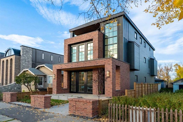 1222 8 Avenue Se, Calgary