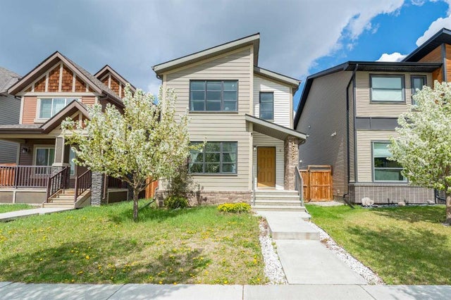 195 Copperpond Street Se, Calgary