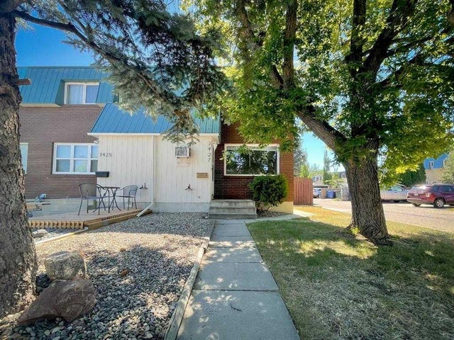 1427 Lakemount Boulevard S, Lethbridge