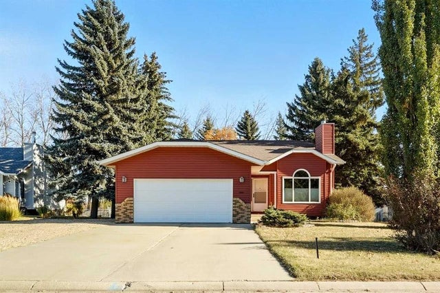 8 Petticoat Lane, Lacombe