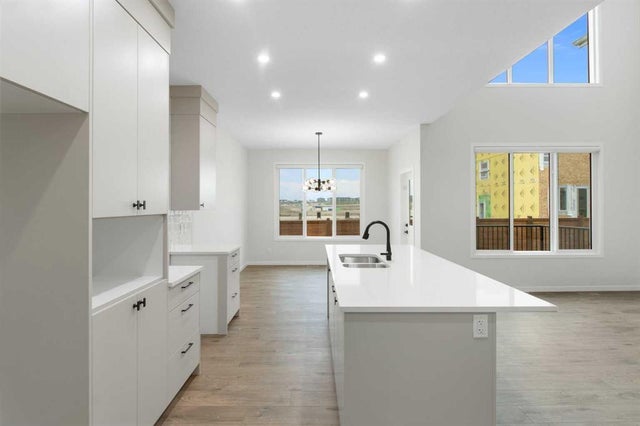 19839 44 Street Se, Calgary