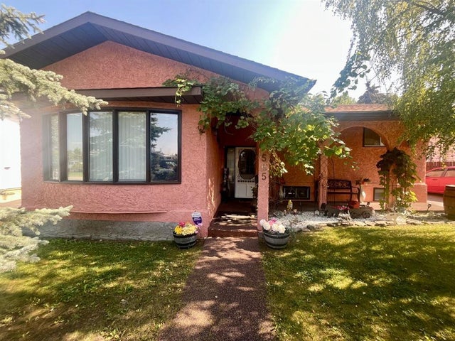 565 Mountain Street, Hinton