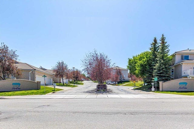 39 Hamptons Link Nw, Calgary
