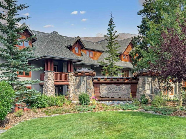 301, 150 Crossbow Place, Canmore