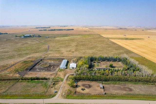 30032 Range Road 270, Rural Mountain View County