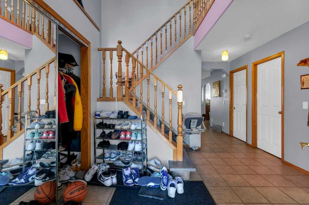 442 Saddlecreek Way Northeast, Calgary – Residential Detached Listing Photo 4