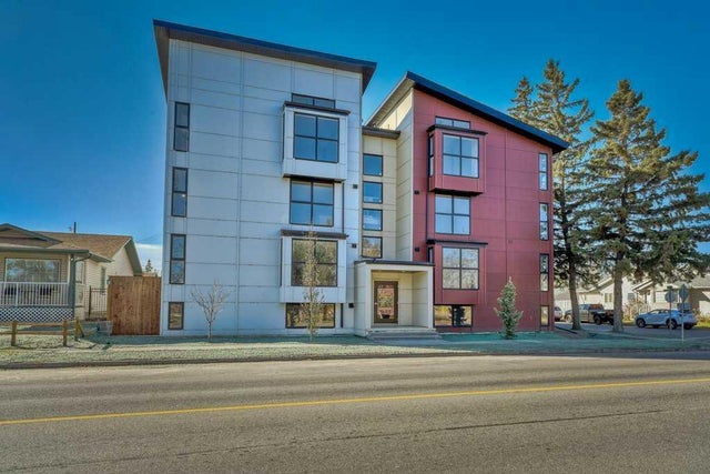 12, 606 Lakeside Boulevard, Strathmore