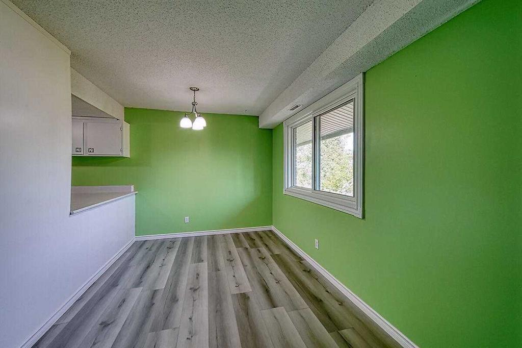 206, 2200 Woodview Drive Southwest, Calgary – Residential Row/Townhouse Listing Photo 16