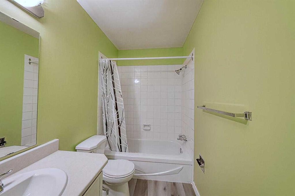 206, 2200 Woodview Drive Southwest, Calgary – Residential Row/Townhouse Listing Photo 32