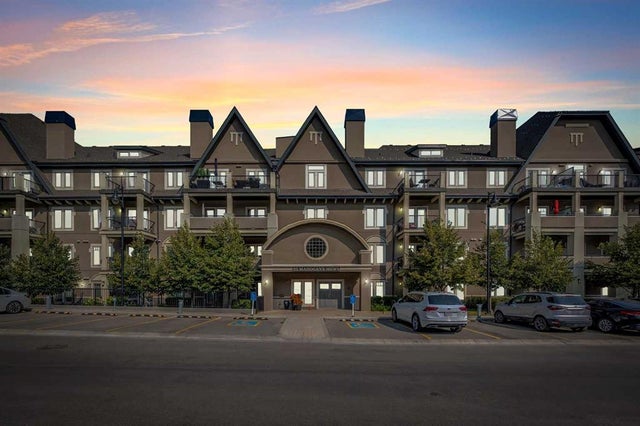 203, 20 Mahogany Mews Se, Calgary