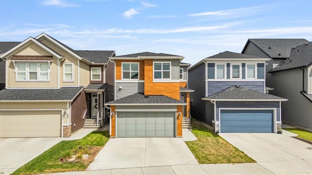 38 Seton Parade Se, Calgary