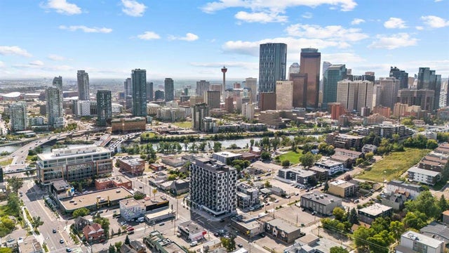 304, 455 1 Avenue Ne, Calgary