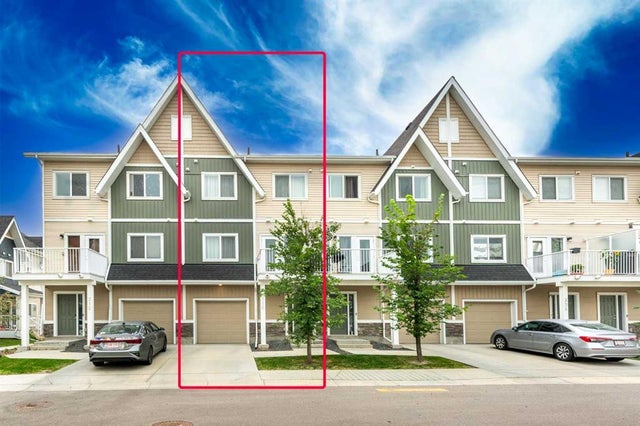 310, 32 Red Embers Parade Ne, Calgary